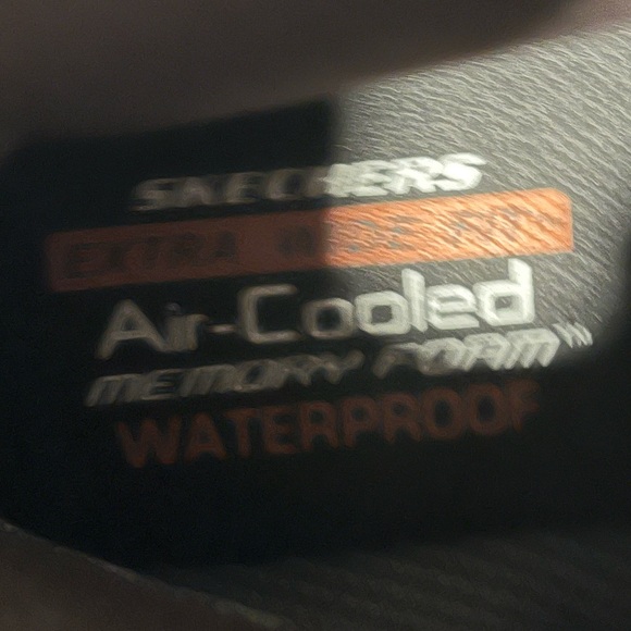 Skechers Boots - Picture 2 of 4